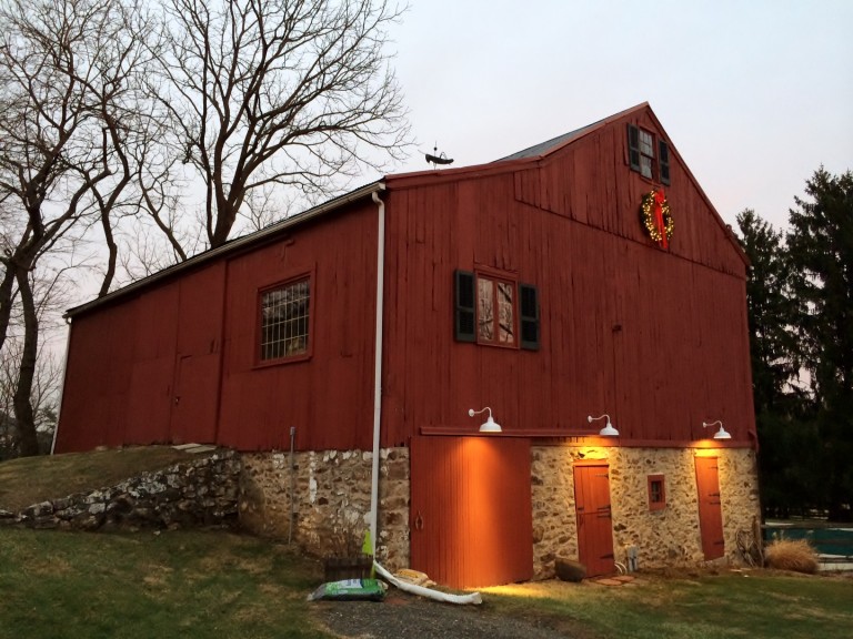 all_weather_gooseneck_barn_lights-768x576.jpeg