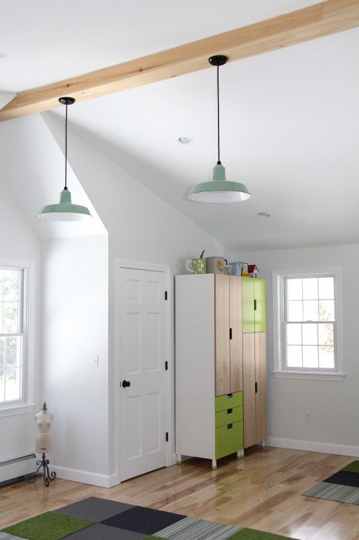 porcelain_cord_hung_pendant_lighting-511x768.jpg