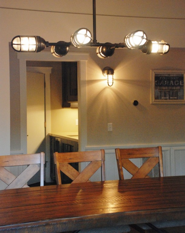 rustic_industrial_chandelier_wall_sconce-814x1024-610x768.jpg