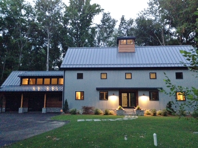 american_made_barn_light_electric_led_lighting.jpeg