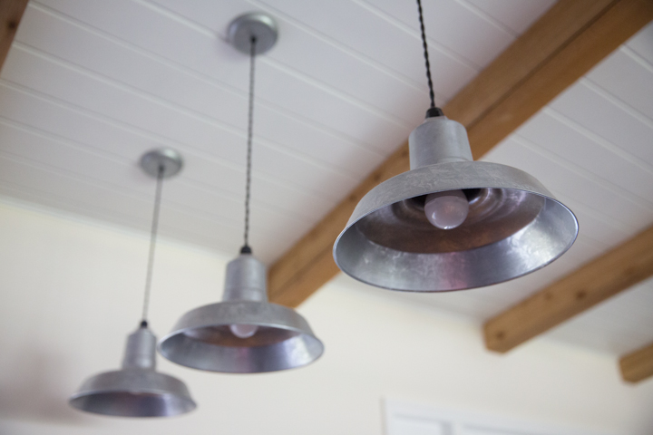 barn_light_original_industrial_pendant.jpg