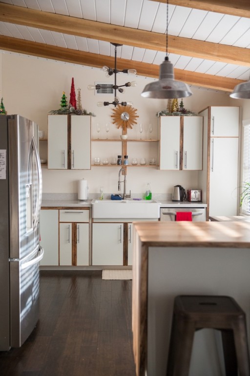 barn_light_original_pendant_kitchen-683x1024-512x768.jpg