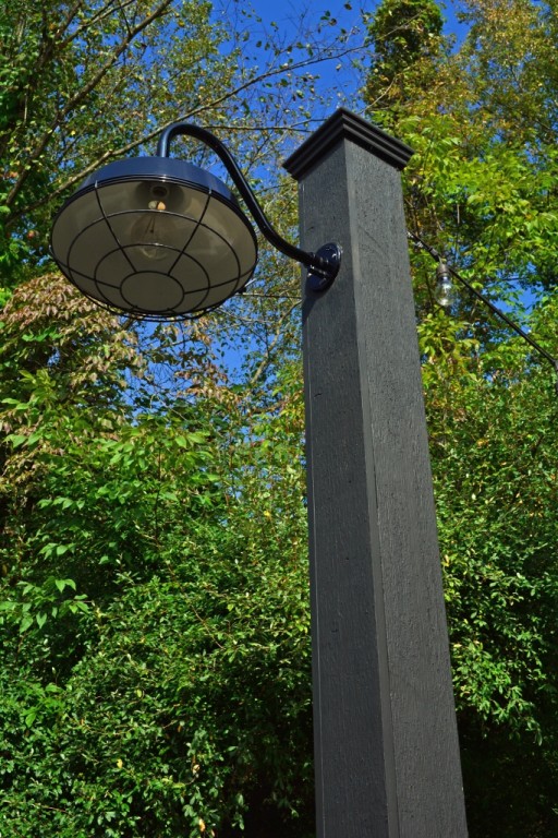 goodrich_avalon_porcelain_enamel_gooseneck_lighting-683x1024-512x768.jpg