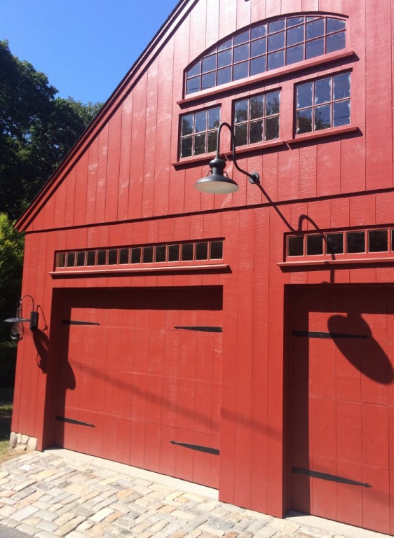 barn_lantern_exterior_lighting-562x768.jpg