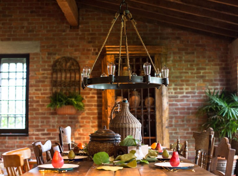 maven_chandelier_rustic_lighting-768x570.jpg