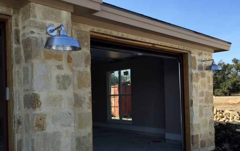 gooseneck_farm_light_discount_barn_lighting-1024x643-768x482.jpg