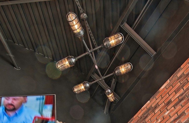 industrial_chandelier_lighting_commercial-1024x666-768x499.jpg