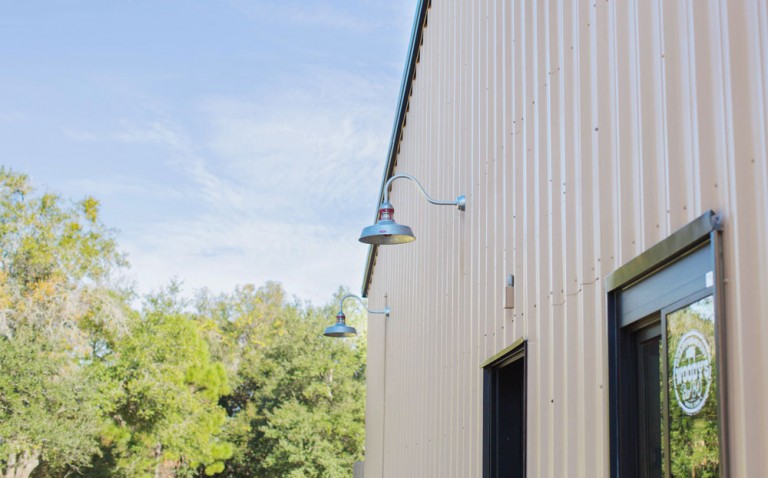 gooseneck_lighting_industrial_wall_lighting-768x478.jpg