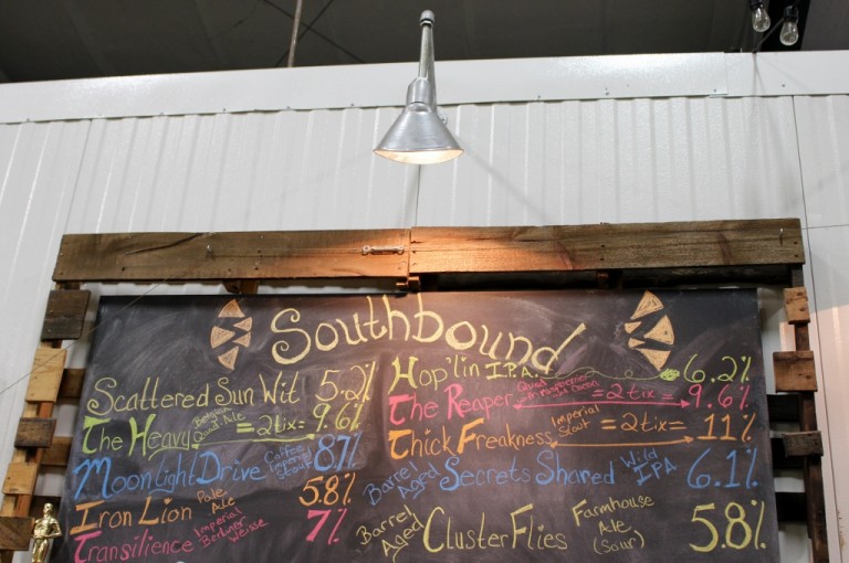 gooseneck_sign_lighting