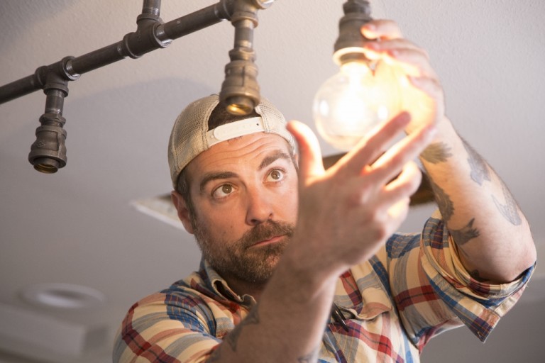 hgtv_cousins_pendant_lighting-1024x683-768x512.jpg