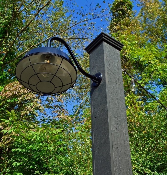 goodrich_avalon_porcelain_enamel_gooseneck_lighting-683x1024.jpg