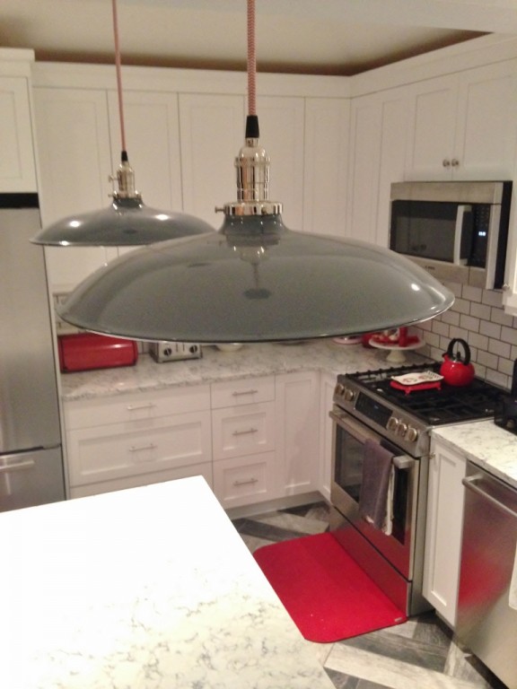 porcelain_enamel_pendant_lights_american_made_lighting-768x1024-576x768.jpg