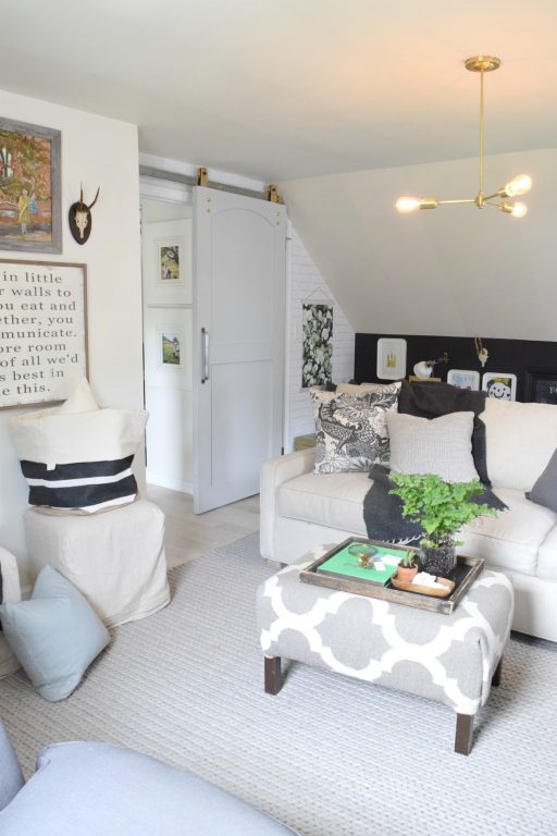 Downtown Minimalist Modern Brass Chandelier