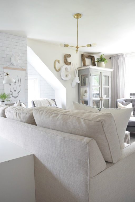 Downtown Minimalist Modern Brass Chandelier