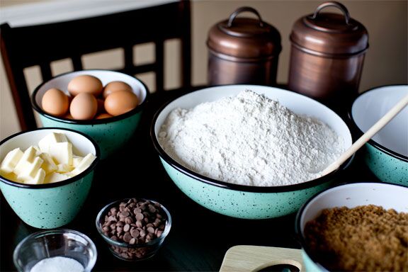 porcelain enamel dinnerware