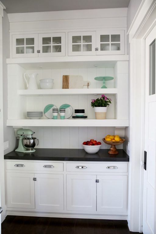 porcelain enamel dinnerware