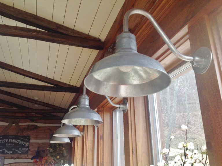 gooseneck barn lights