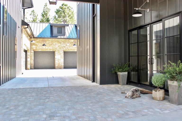 gooseneck barn lights