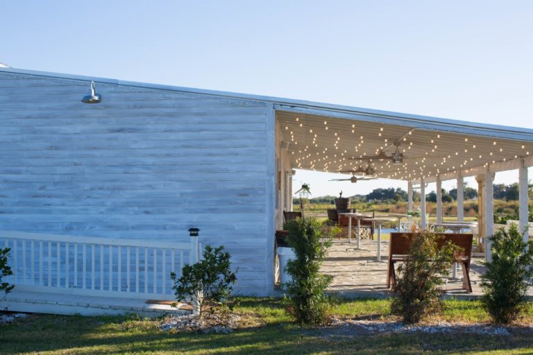 gooseneck barn lights