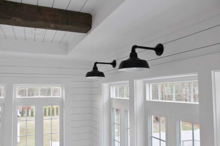 gooseneck barn lights