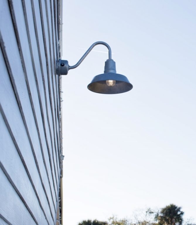 gooseneck barn light