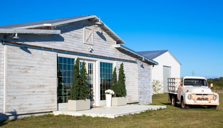 gooseneck barn light