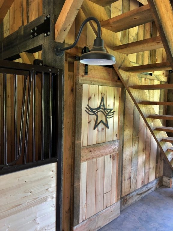 gooseneck barn lights