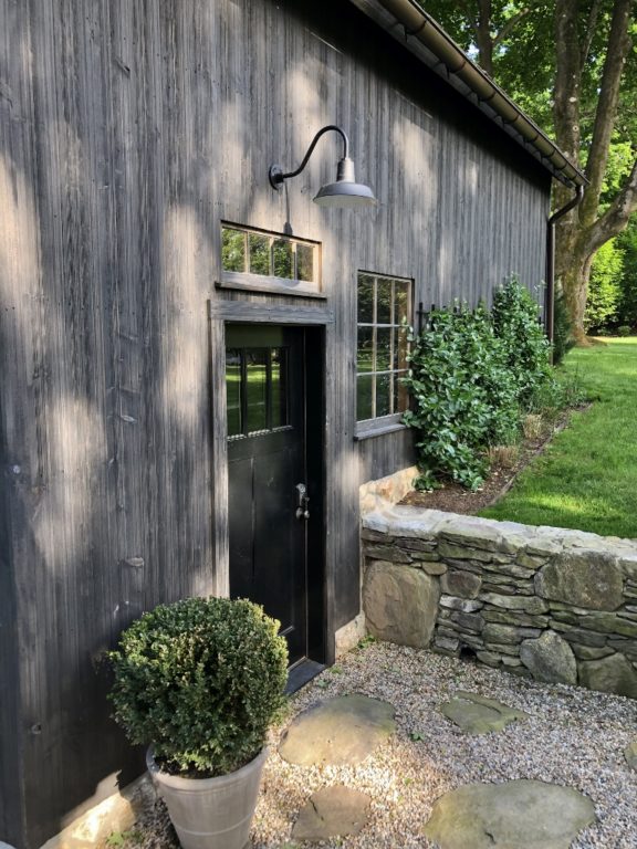gooseneck barn lights