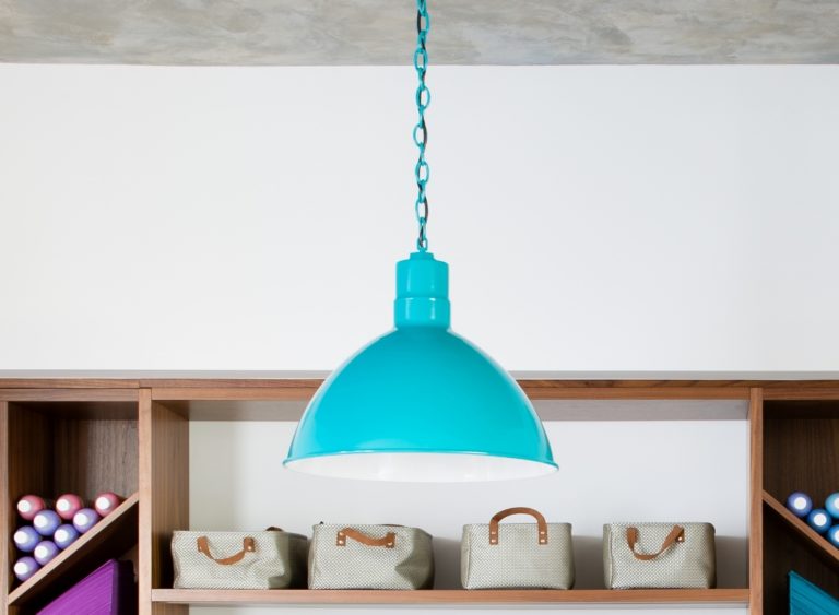 chain hung pendant light