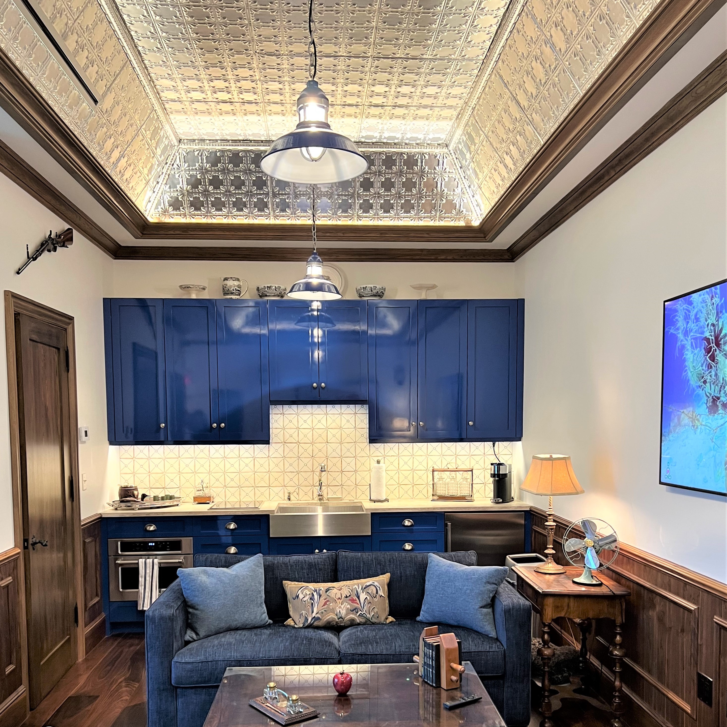 Outback LED Chain Hung Pendant
