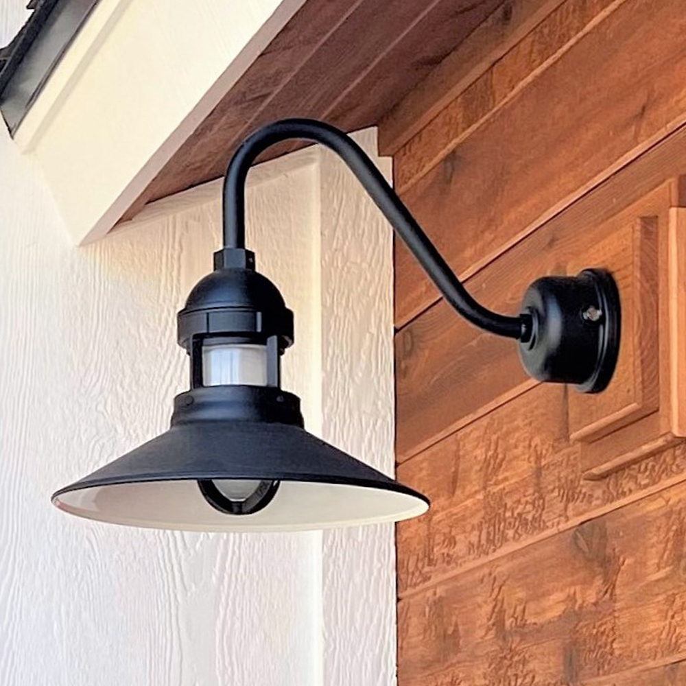 Wallaby Gooseneck Light