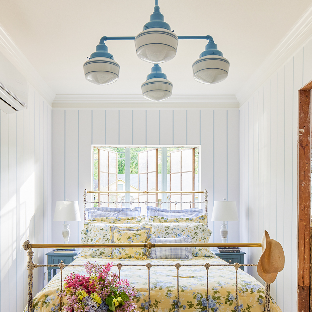 Primary 4-Light Straight Arm Schoolhouse Chandelier 