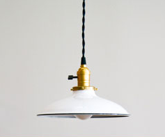 barn-light-electric-porcelain-enamel-sinclair-pendant.png