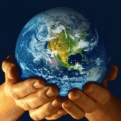 lens3154602 1236611840EarthinYourHands
