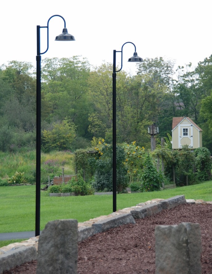 corner barn light