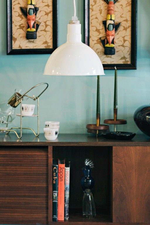 wesco_pendant_inch_white_rocket_city_retro