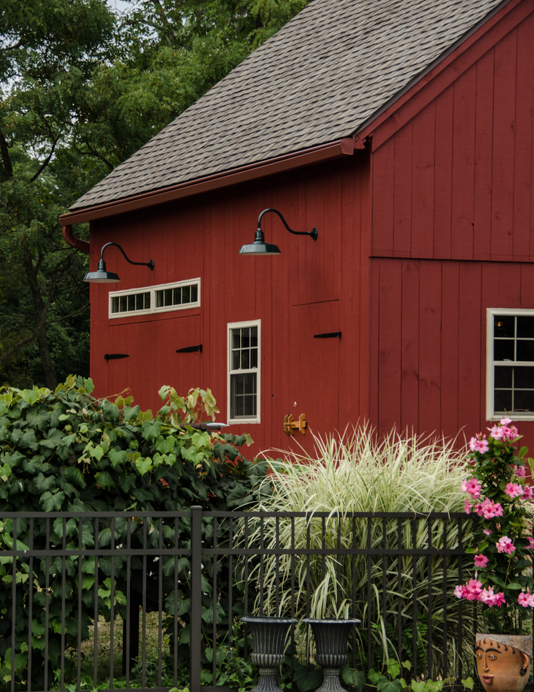 hi resolution barn 48