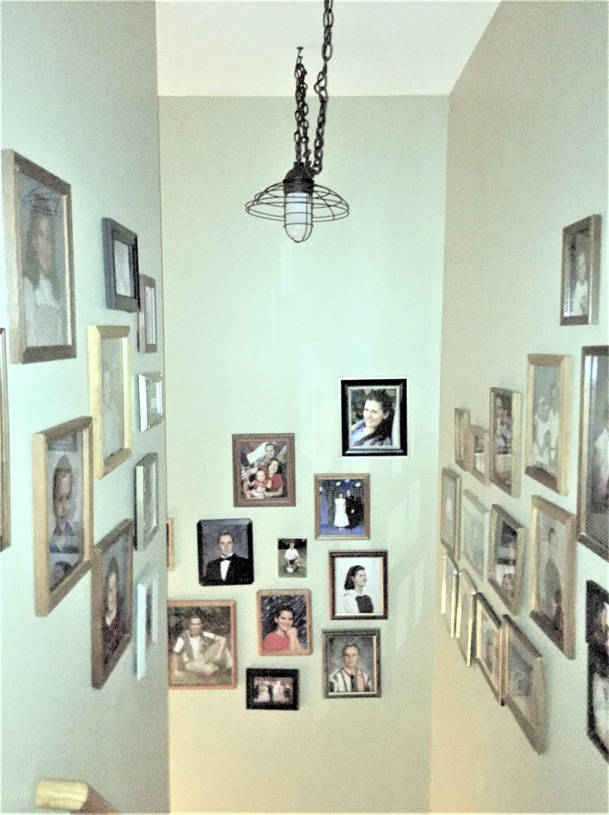 blue collar chain hung pendant