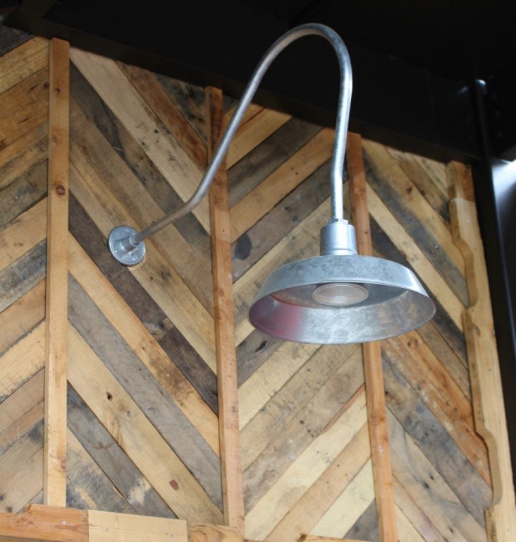 gooseneck barn lights