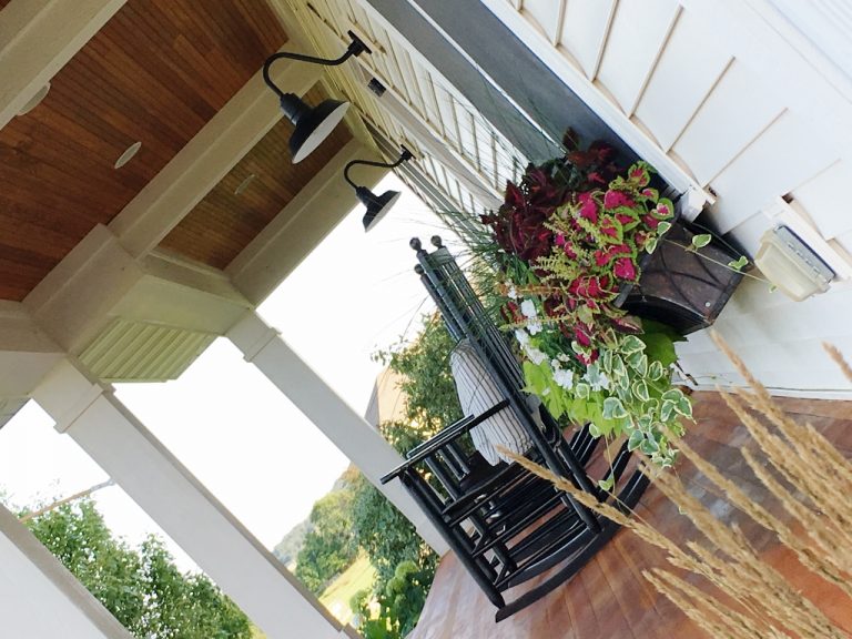 gooseneck barn lights