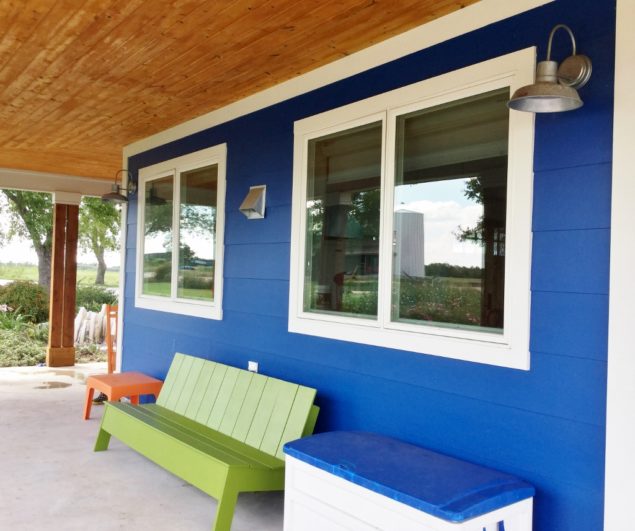 Custom Barn Lights Offer Consistent Look, Adaptable Features