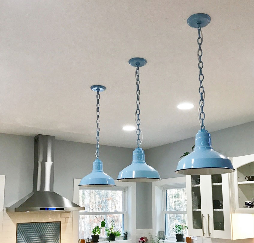 dino-chain-hung-delphite-pendants-kitchen-island-white-cord.jpg