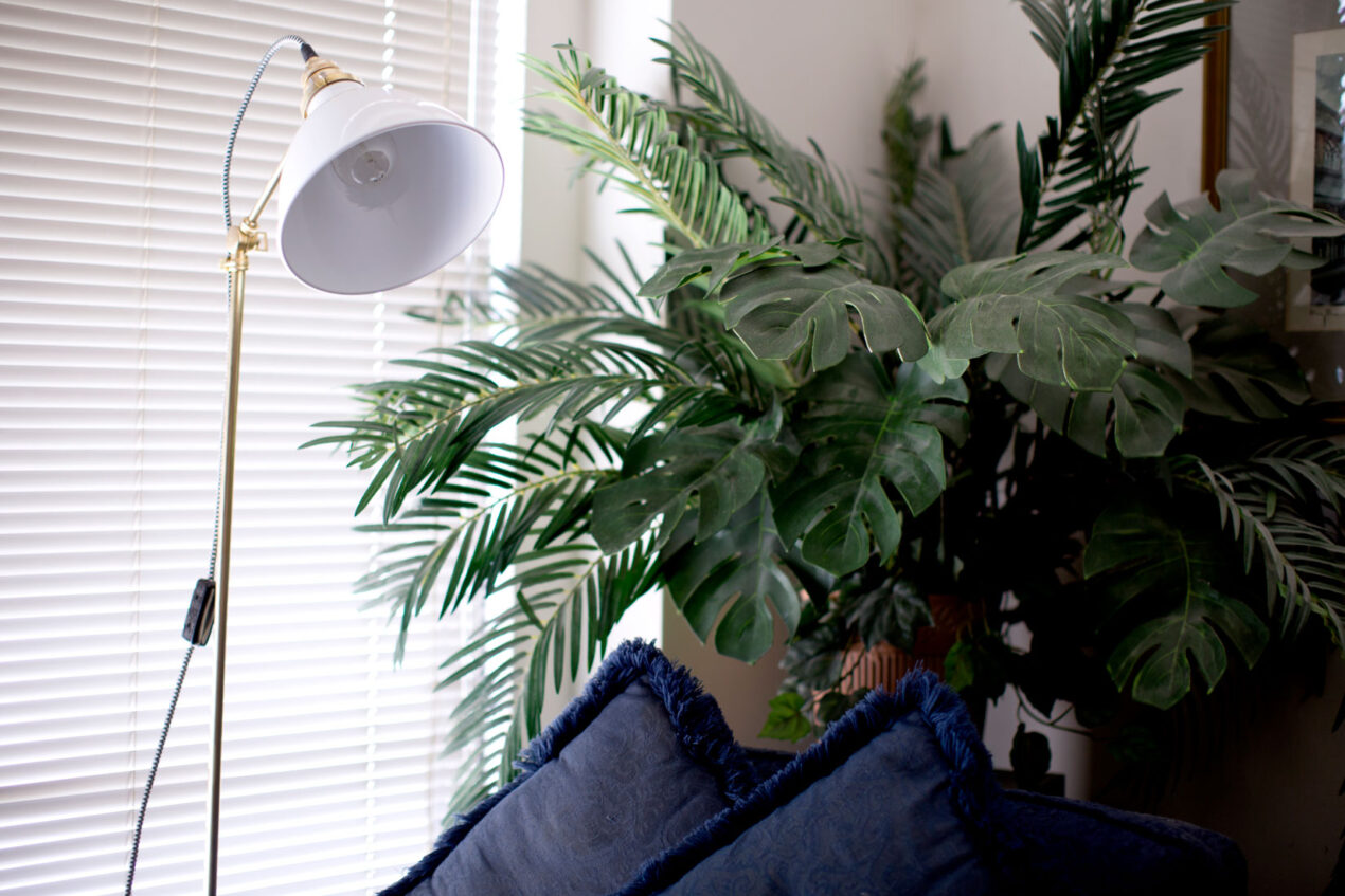 floor lamp