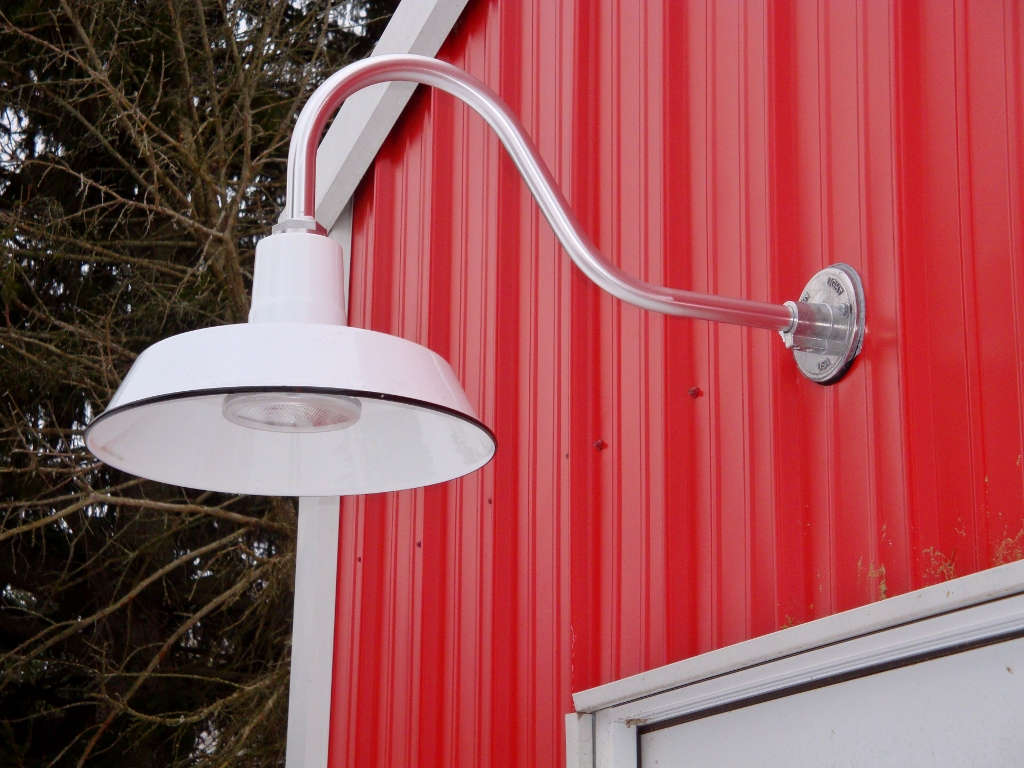 porcelain enamel gooseneck light