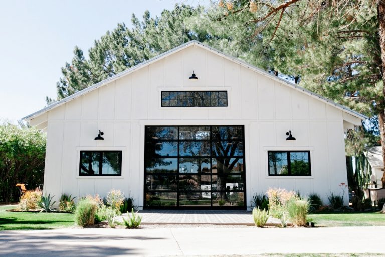 Modern cheap barn light