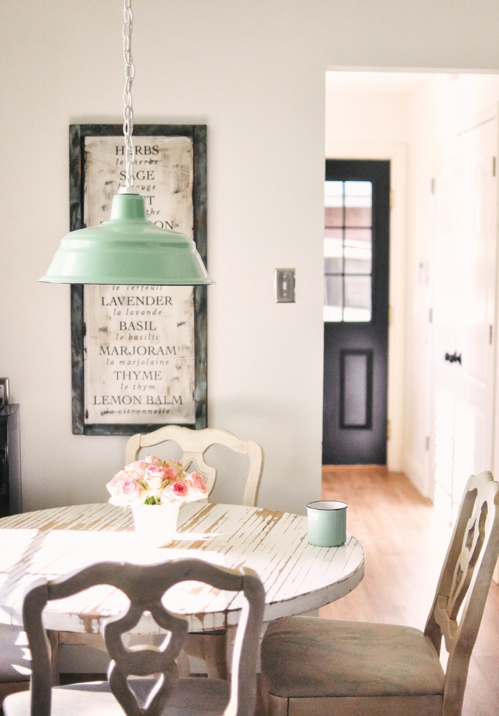 porcelain chain hung pendant 715x1024