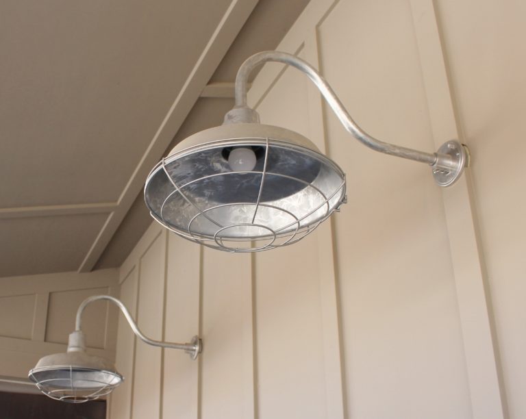 gooseneck barn lights