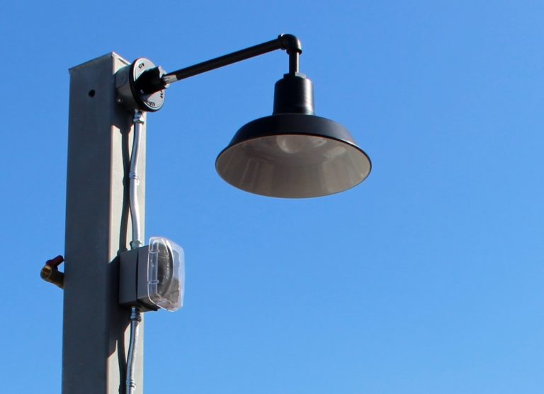 gooseneck barn light