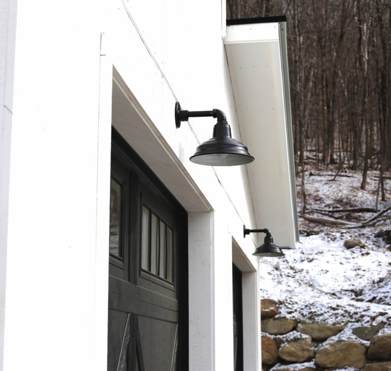 gooseneck barn lights