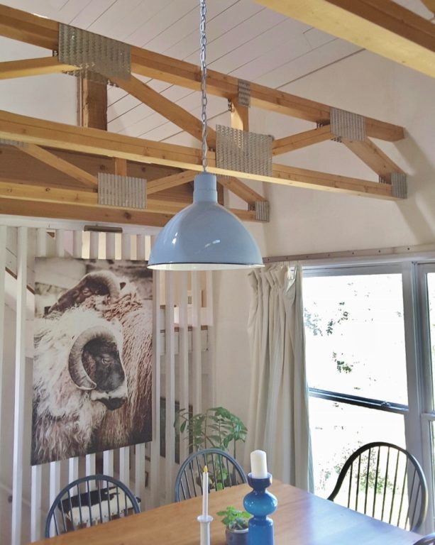 porcelain enamel pendant